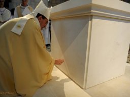Consécration de l'autel de St Valérien